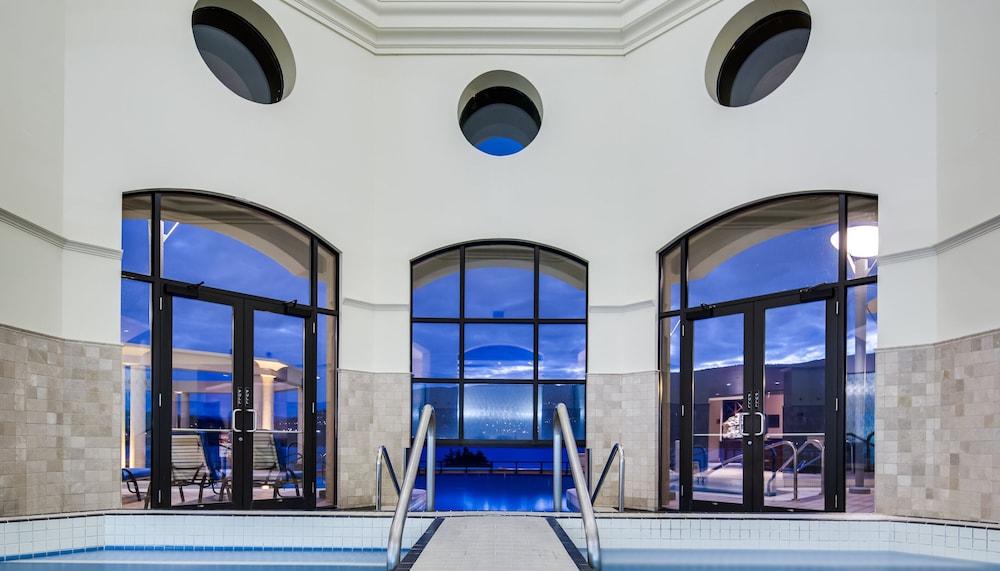 The Royal Kelowna - Bellstar Hotels & Resorts מראה חיצוני תמונה